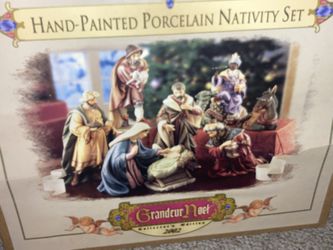 Grandeur Noel Collectors Edition 9 Piece Hand Painted Porcelain Nativity Set 2003