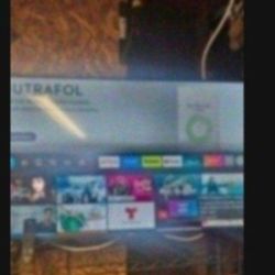 43 Inch TV Works Great 