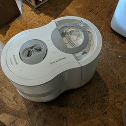 Humidifier ~4 Gallon