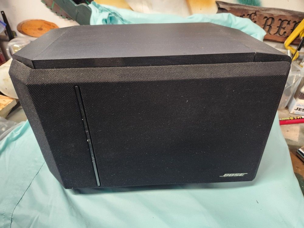 Bose 301 Series IV Direct Reflecting Speaker.