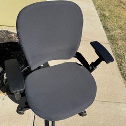 Steelcase Leap V2 Plus Office Chair /excellent Condition