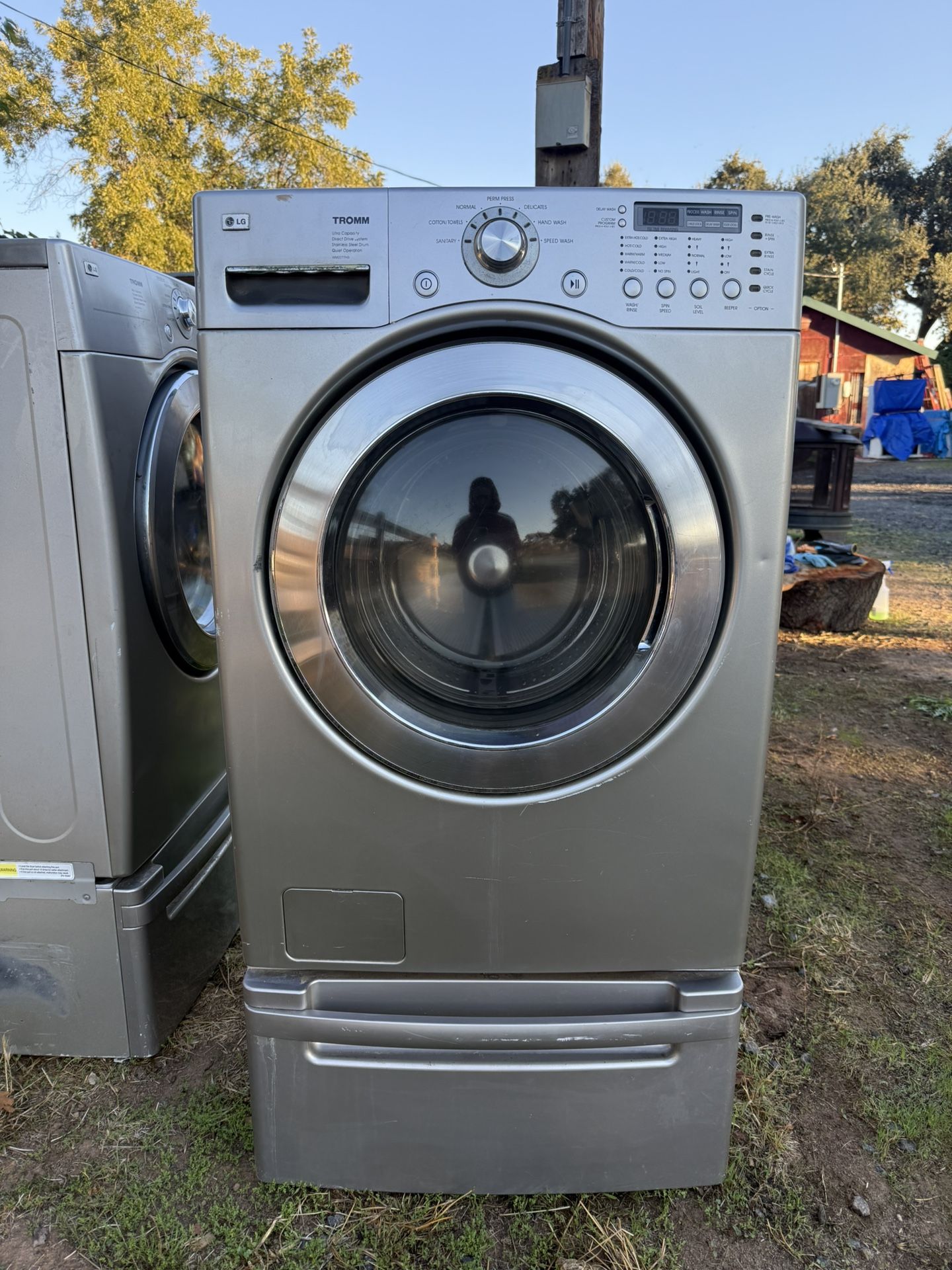 LG Tromm Washer And Dryer Set 
