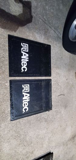 Pair of tractor trailer mud flaps