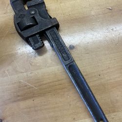 Pipe Wrench 