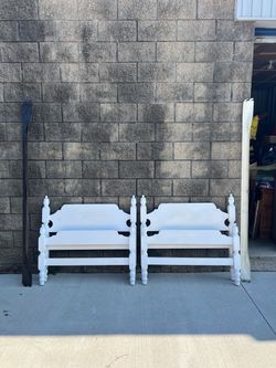 MATCHING TWIN white bed sets