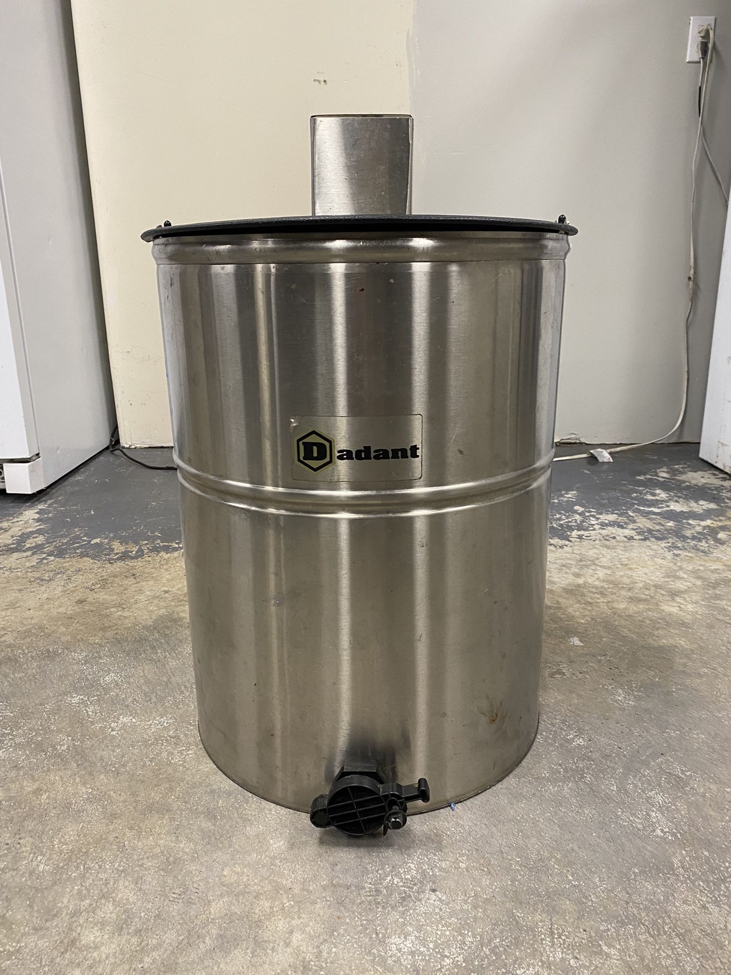 Dadant 4 Frame Honey Extractor