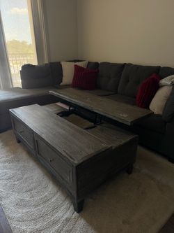 Coffee table (WILLING TO NEGOTIATE)