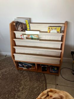 Kids Book Shelf