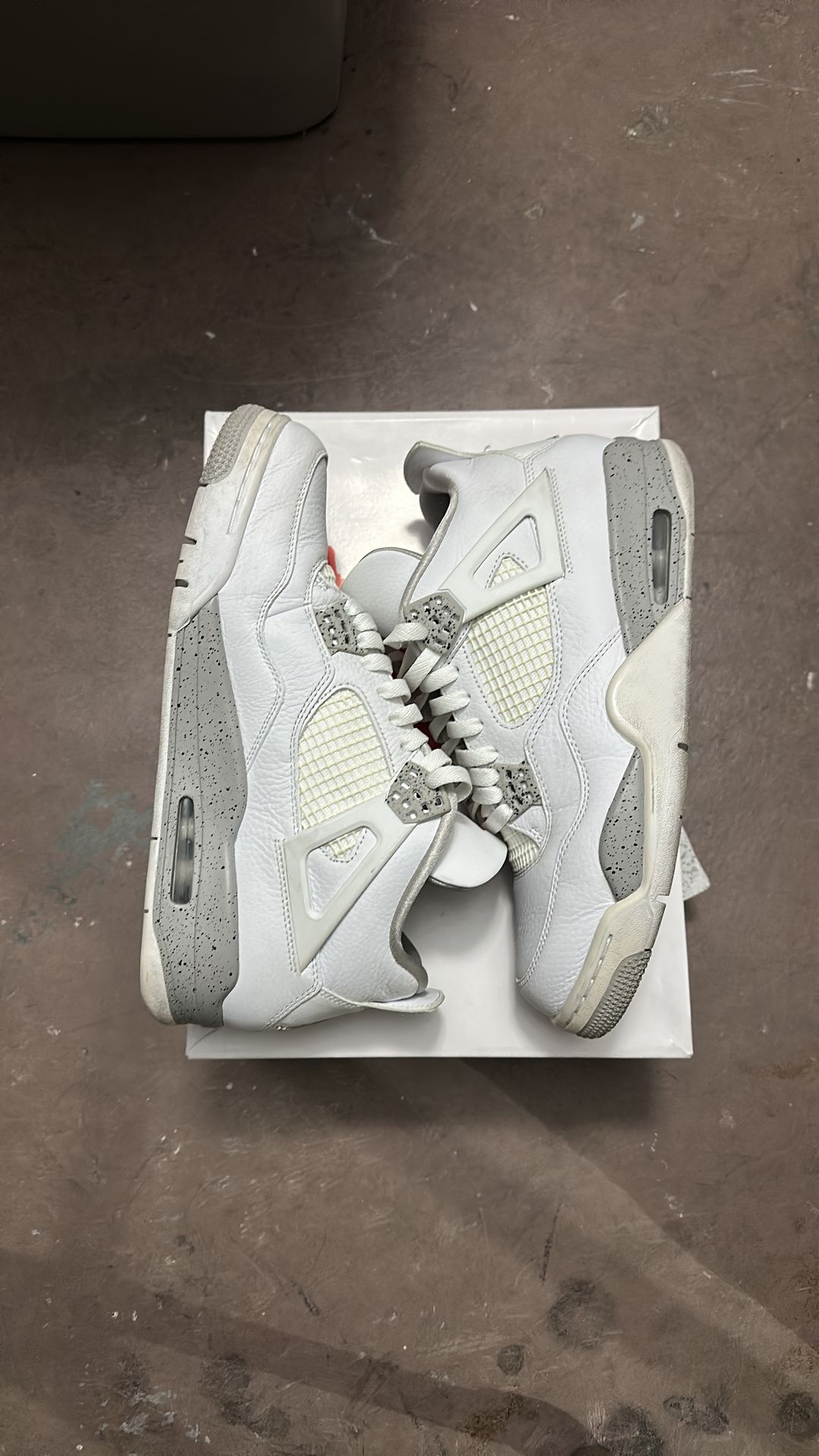 Jordan 4 Retro - White Oreo size 10.5 M