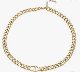 women’s gold plated necklace