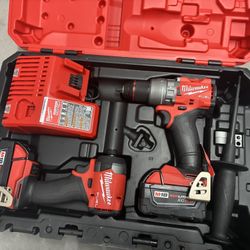 Milwaukee Drill Set