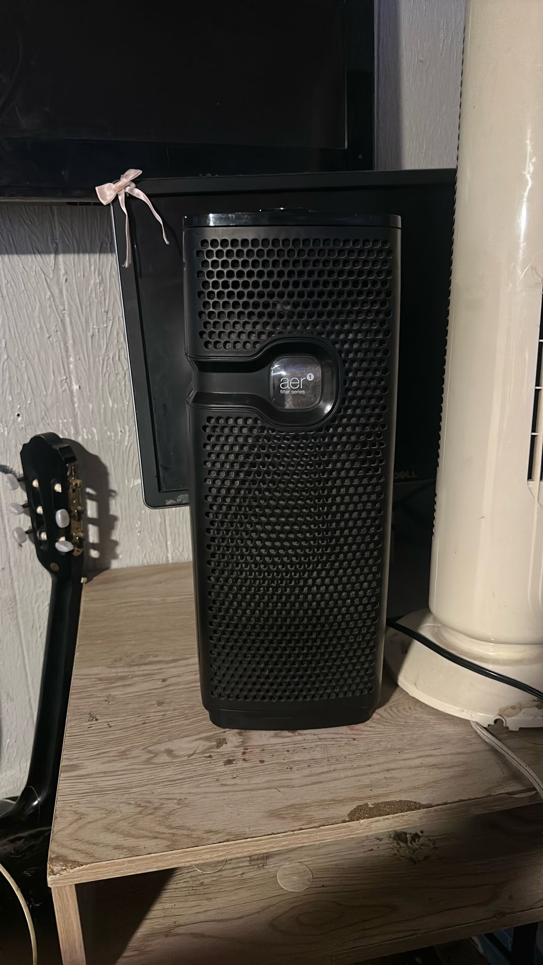 Holmes aer1 Tower HEPA Air Purifier