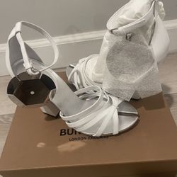 Burberry Whit Or Gray Leather Hove Heel Ankle Strap Sandals Size 37