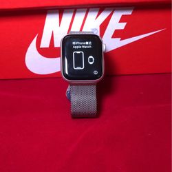 Apple Watch Series 4  38mm Cellular Plus GPS