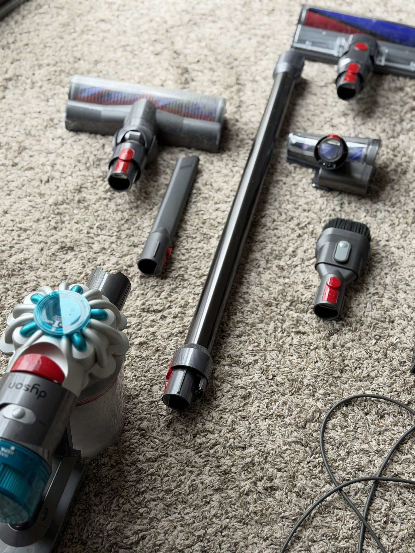 Dyson V8 Absolute - Cordless Vacuum Cleaner – Complete Set