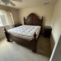 5 Pcs Solid Wood King Bedroom Set Only $800