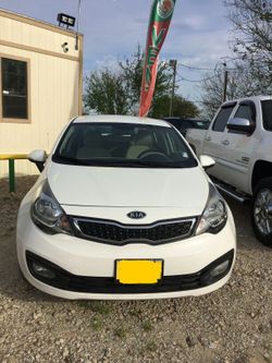 Kia Rio 2013,al credito,Down Payment