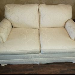 REDUCED! Sofa Love Seat Couch, Like New, Very Comfortable!