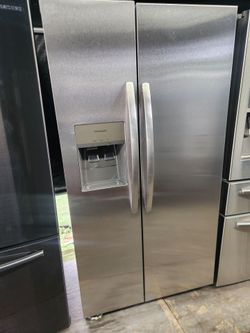 Frigidaire Side-By-Side Fridge