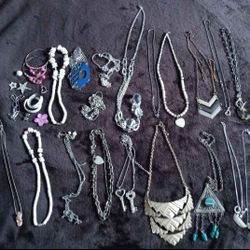 Tons Of Jewelry 