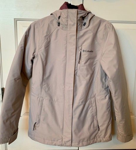 Woman's XS Columbia Ski Jacket