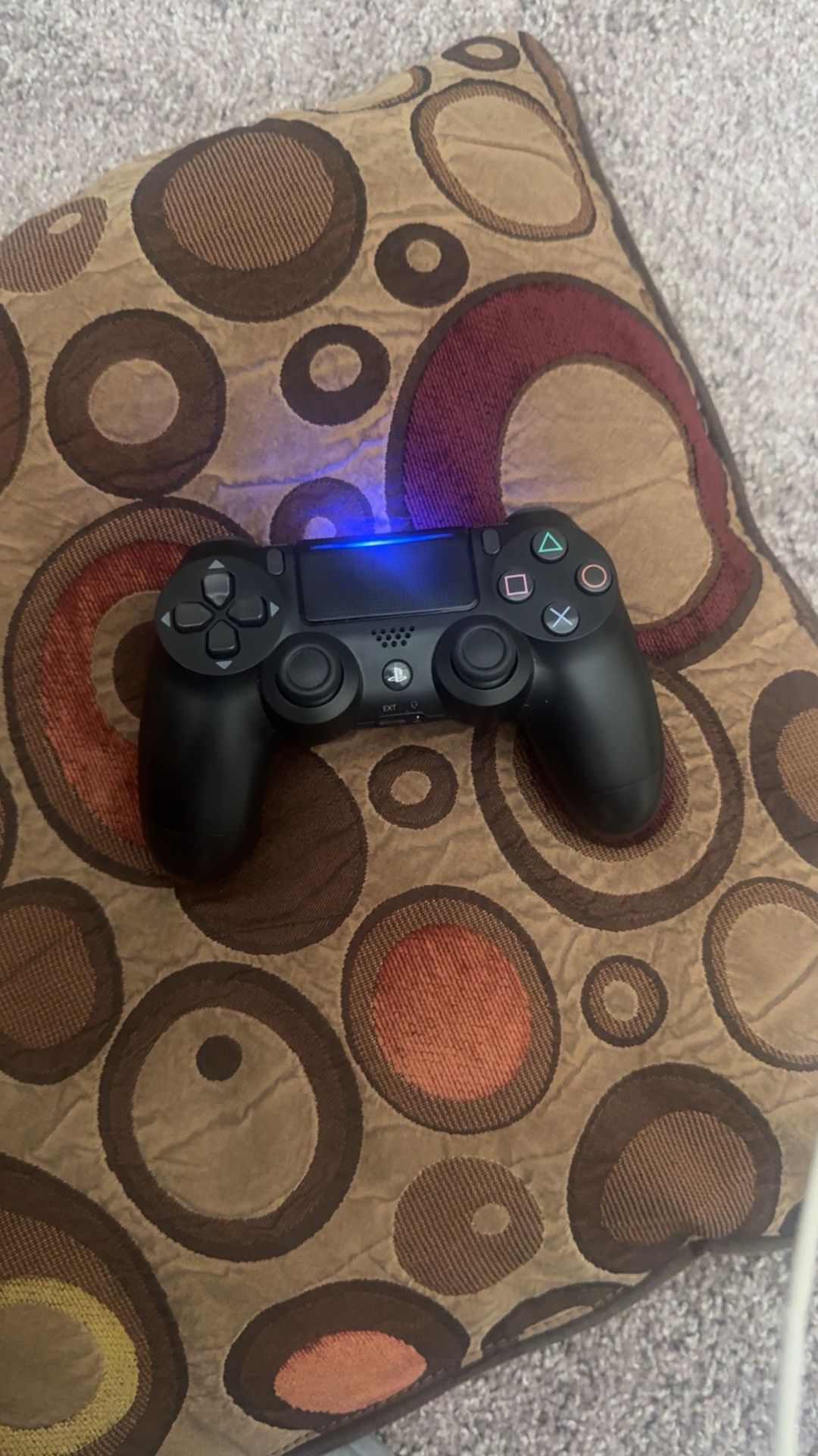 PS4 Controller