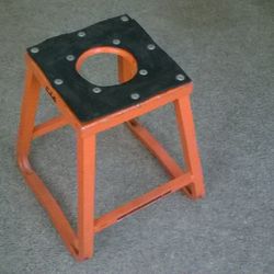 Aluminum motorcycle stand