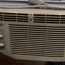 Crosley Air Conditioner / Aire Conditionado 