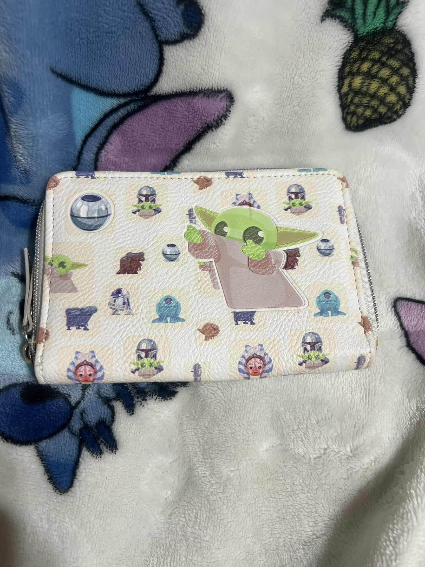 Loungefly The Mandalorian Grogu Wallet