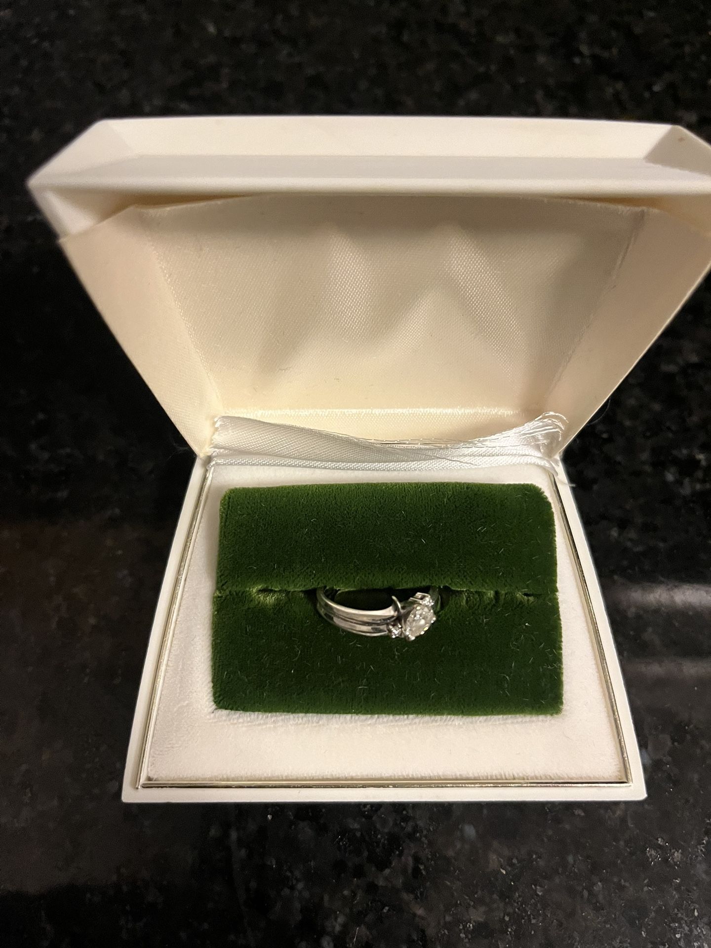 14k White Gold Ring Set 3.5g