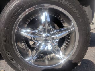 Selling 4 "20 in Akuza wheels for $350