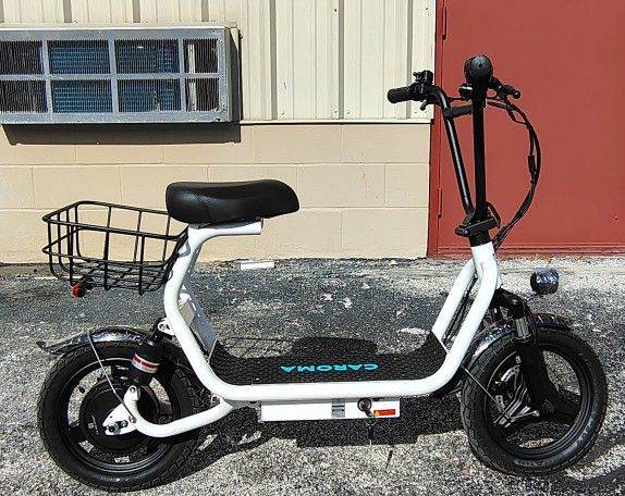 Caroma Electric Scooter 20mph With 30 Mile Range