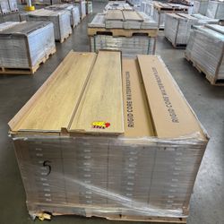 Up $0.99/sq ft 5.5mm~10mm Luxury Vinyl Plank Flooring SPC Flooring Click Locked Wholesale Price