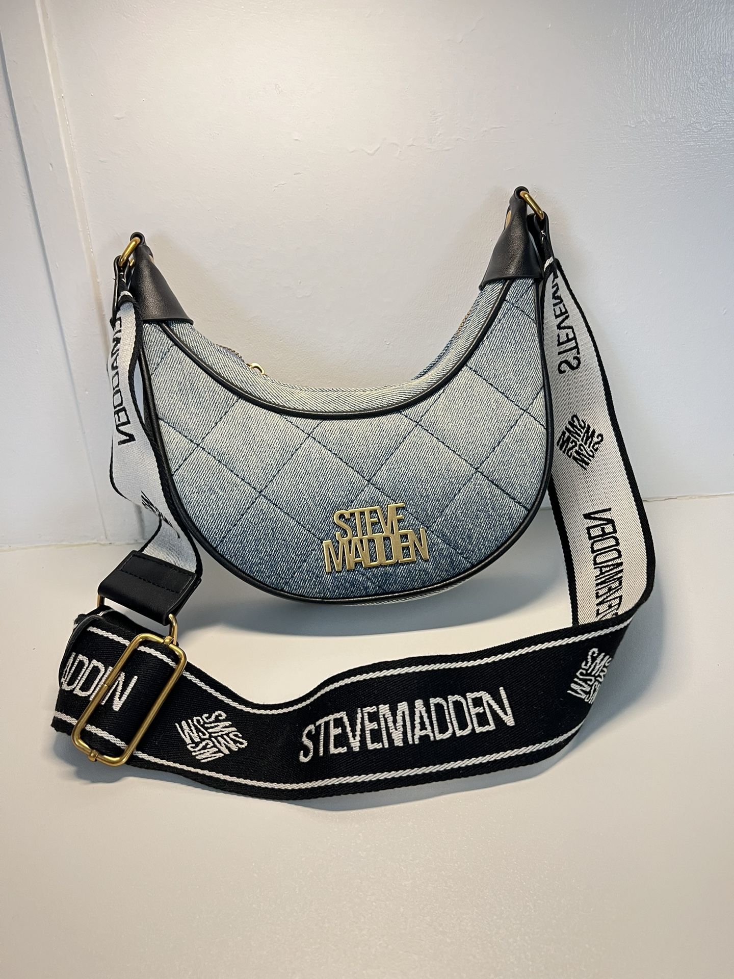 Steve Madden Denim "Ban-dre" crossbody
