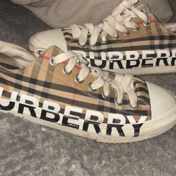 Burberry shoes