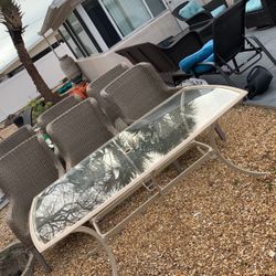 6  ARMCHAIRS BROYHIL + TABLE