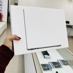 MacBook Air M2 8gb Ram 256gb SSD 