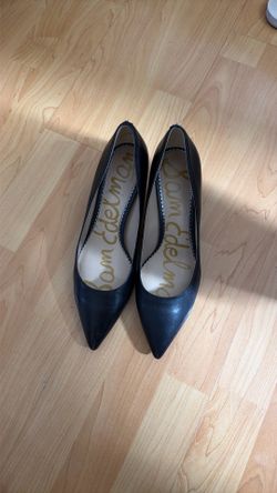 Sam Edelman black pointed toe pump heels - Womens 9