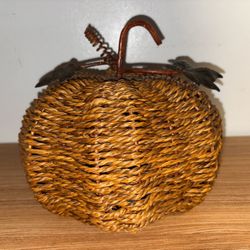 Woven pumpkin Basket
