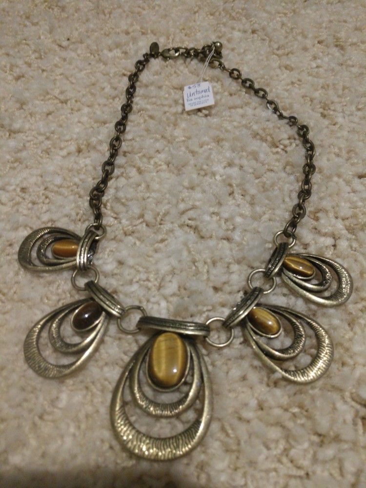 Lia Sophia necklace