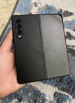 Samsung ZFold3 256GB Unlocked  (LCD Needs To Be Replaced)