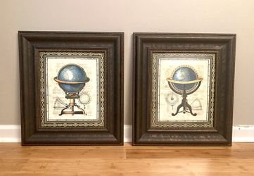 Two Traditional Globe Wall Framēs