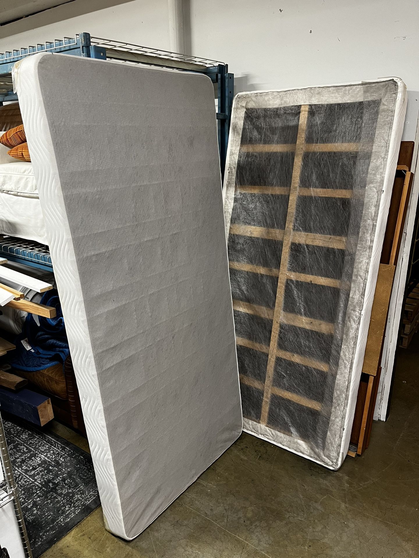 Simmons King Mattress Low Profile Foundation Set
