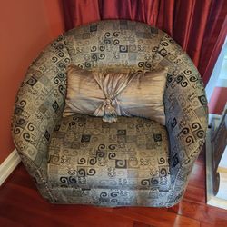 Single-person swivel chair