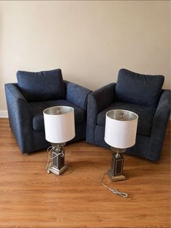Accent chairs