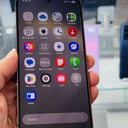 Unlocked Samsung S24 128GB 5G Desbloqueado for all carriers & International 