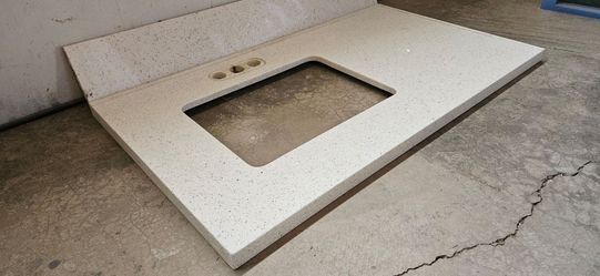Free White sparkle quartz counter