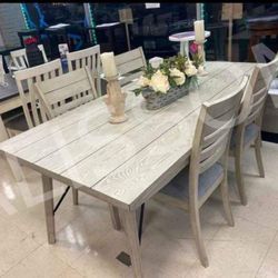 5 Piece Dining Room Set Dining Table and 4 Chairs 