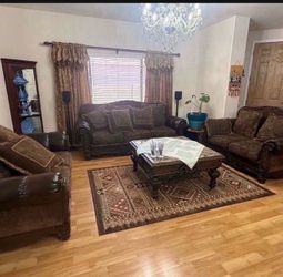 Sofa set