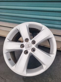 Rav4 Rim Used Only One 